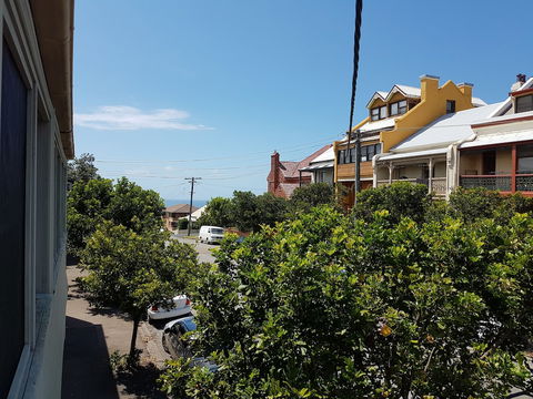 Newcastle Short Stay Apartments - Vista Apartment - Accommodation Asia 2