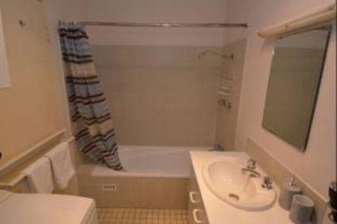 Kirwan Apartments 9 - Accommodation Asia 1