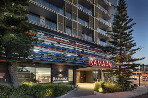 Ramada VetroBlu Scarborough Beach - Accommodation Asia 3
