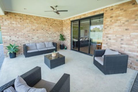 Barossa Family Holiday Home - Accommodation Asia 0
