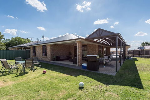 Barossa Family Holiday Home - Accommodation Asia 2