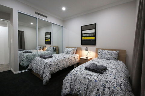 Marina Views At Mindarie Marina - Accommodation Asia 1