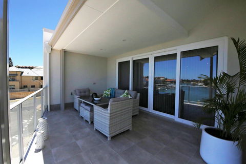 Marina Views At Mindarie Marina - Accommodation Asia 0