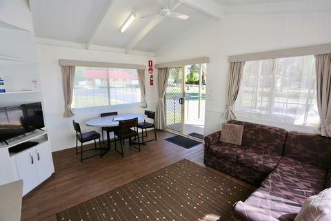 Jenolan Holiday Park - Campsite - Accommodation Guide 2