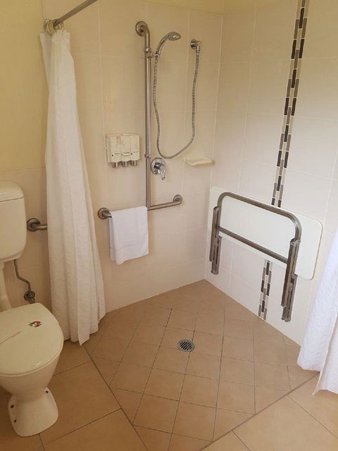 The Palms Motel - Accommodation Guide 6