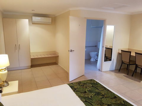 The Palms Motel - Accommodation Guide 5