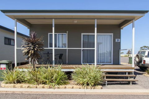 Sundowner Cabin And Tourist Park - Accommodation Asia 1