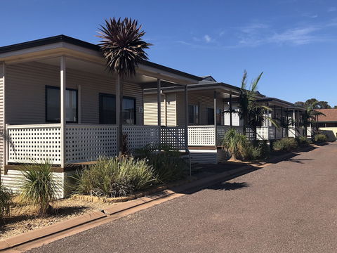 Sundowner Cabin And Tourist Park - Accommodation Asia 3