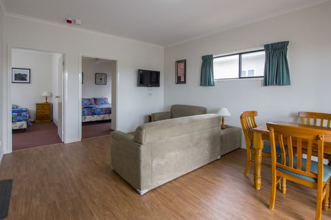 Sundowner Cabin And Tourist Park - Accommodation Asia 4