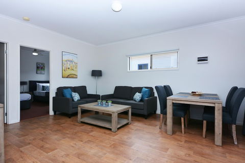 Sundowner Cabin And Tourist Park - Accommodation Asia 5