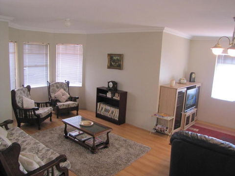 Ocean View Retreat - Accommodation Asia 5