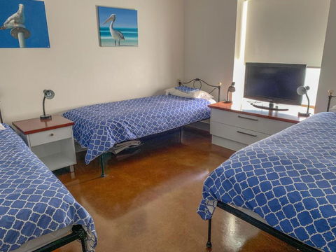 Walshys Shack - Accommodation Guide 4