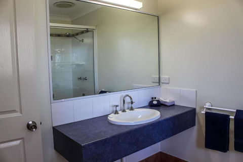 Dirranbandi Motor Inn - Accommodation Guide 5