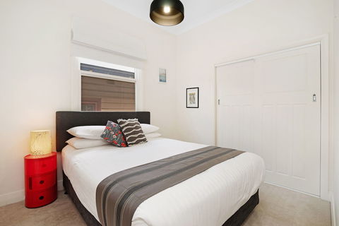 Newcastle Executive Homes - Cooks Hill Cottage - Accommodation Asia 3
