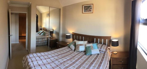 Huge House On The Grand Canal - Accommodation Guide 4