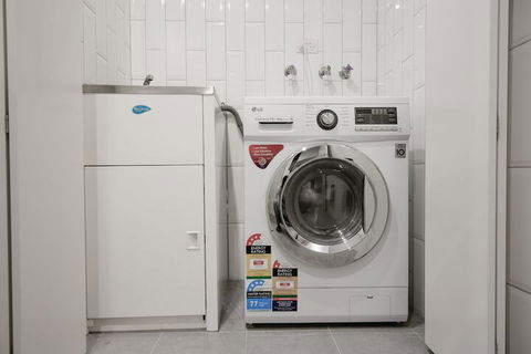 Wisdom Apartments In Doncaster - Accommodation Asia 6