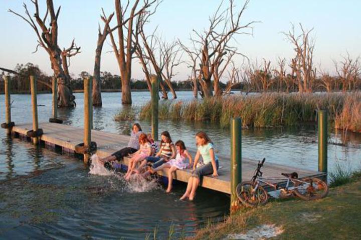 Kingston On Murray SA Accommodation Asia