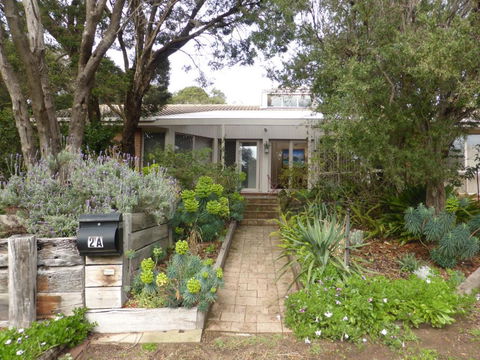 Rye Coastal Getaway - Accommodation Guide 2