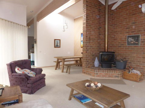 Rye Coastal Getaway - Accommodation Guide 1