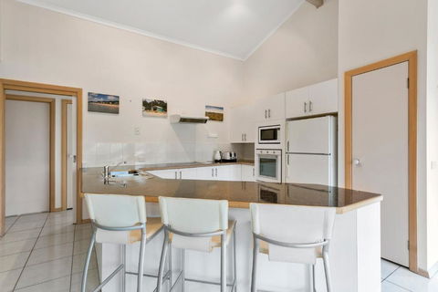 Rye Coastal Getaway - Accommodation Guide 4