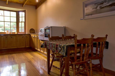 Gellibrand River Gallery Accommodation - Accommodation Guide 5