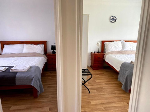 Waldeck Heights - Accommodation Guide 4