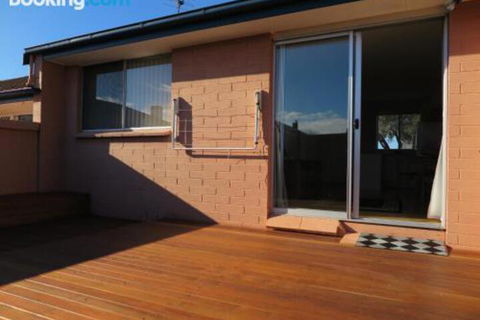 Beachside Rest - Accommodation Guide 7