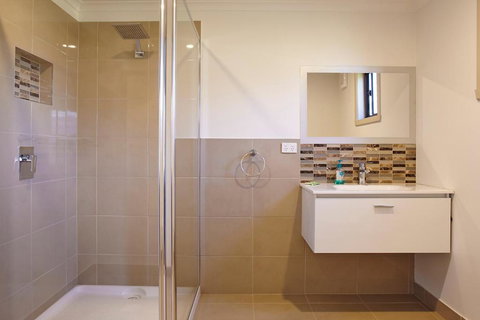 La Casa - Accommodation Guide 1