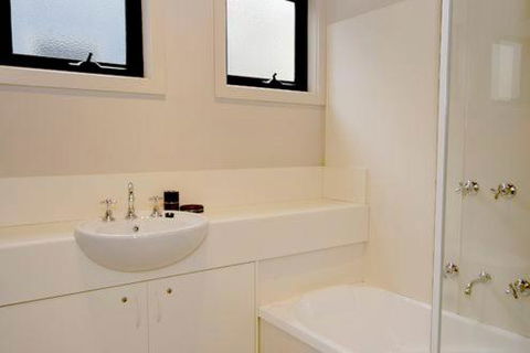 Discobolus 2 - Accommodation Guide 3