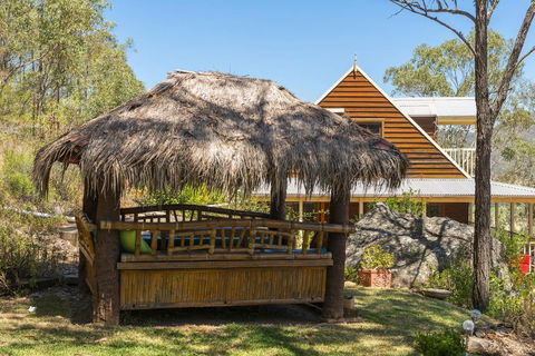 Cants Cottage - Accommodation Guide 1