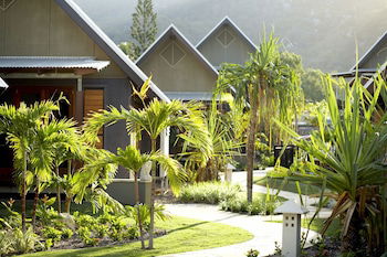 Pure Magnetic Villa 5 - Accommodation Asia 0