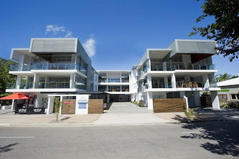 Maggies Beachfront Apt. 3 - Accommodation Guide 0