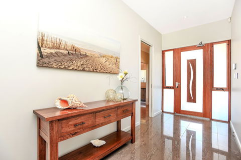 Lavina Luxury Beach House - Accommodation Asia 1