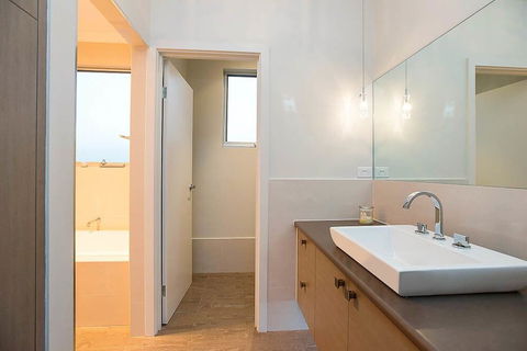 Lavina Luxury Beach House - Accommodation Asia 4