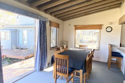 Alpine Interlude - Accommodation Guide 2