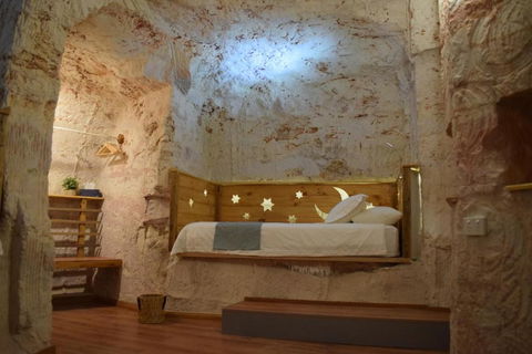 Dug Out B & B Apartments - Accommodation Asia 6
