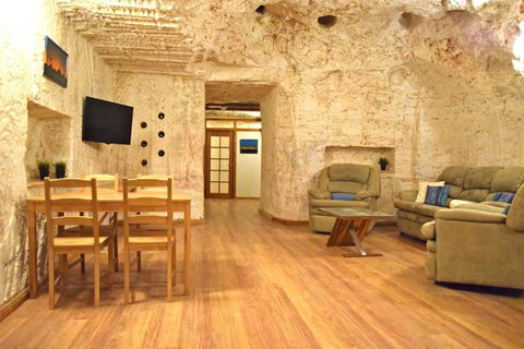 Dug Out B & B Apartments - Accommodation Asia 3