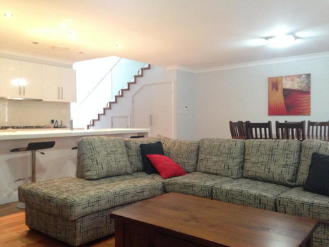 Griffith Prestige Apartments - Accommodation Guide 2