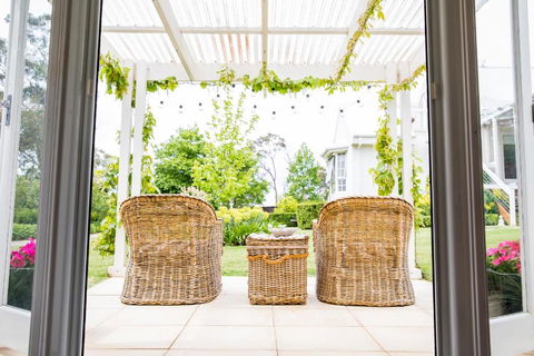 The Cottage - Accommodation Guide 4