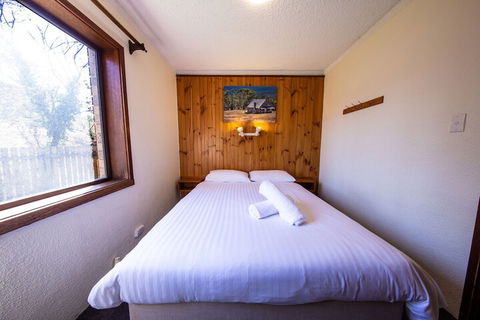 Leski Club - Accommodation Asia 7