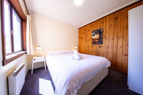 Leski Club - Accommodation Asia 3
