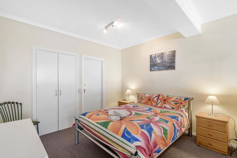 Black Dolphin Waterfront Apartment - Accommodation Asia 5