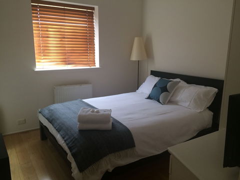 Mark II 4 West - Accommodation Guide 5