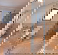 Whale Watcher 1 - Accommodation Guide