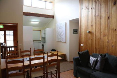 Whispering Pines 2 - Accommodation Asia 2