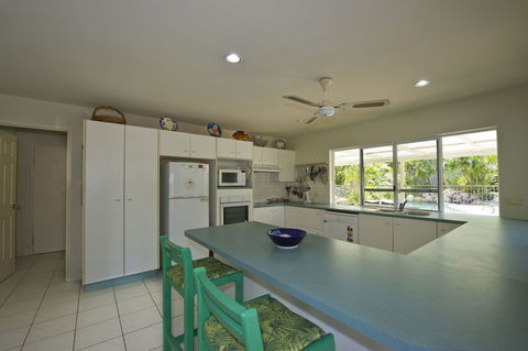 John's Tropical Island Home - Accommodation Guide 1
