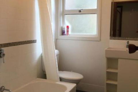 Rye Beach House - Accommodation Guide 4