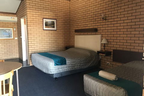 Stockman Motor Inn - Accommodation Asia 6