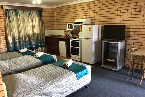 Stockman Motor Inn - Accommodation Asia 4
