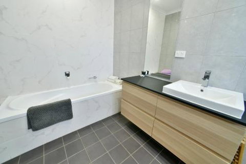 Great Northern Lodge - Accommodation Guide 4